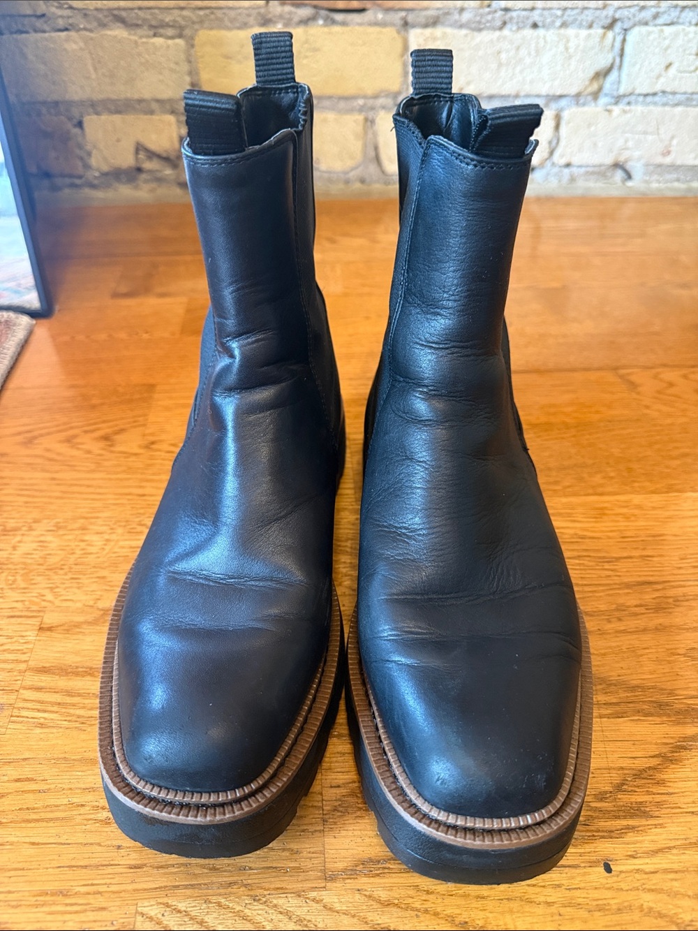 Sam Edelman Laguna Chelsea Boot - Picture 2 of 6